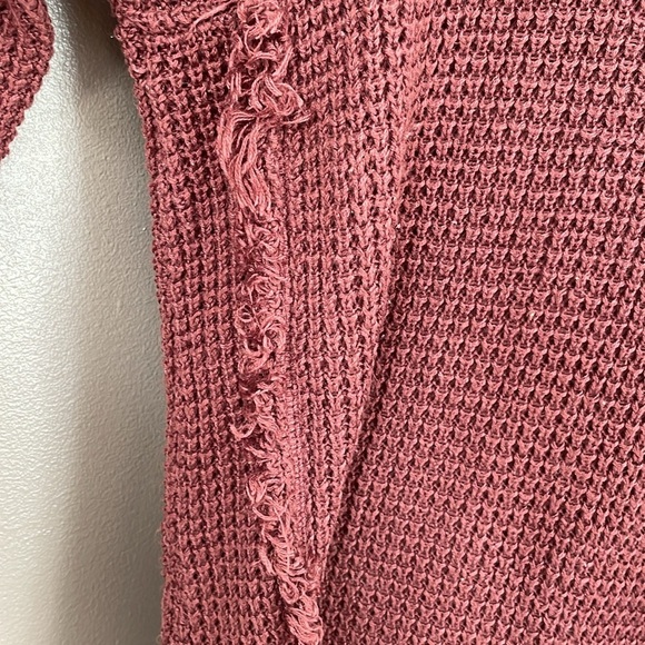 Altar’d state beautiful cold shoulder sweater!
Mauve color!! - Picture 5 of 7